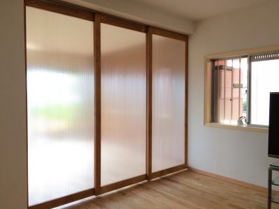 間仕切り3枚引き戸